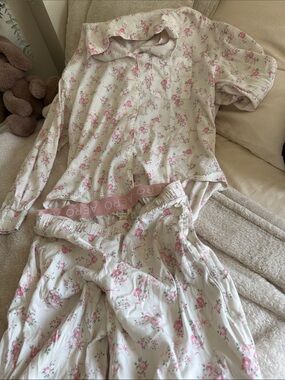 Aeropostale White and Pink Floral Girls' Pajama Set